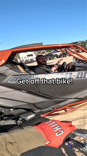 Angry SxS driver wants to Fight