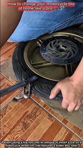 How to change your motorcycle tire at home like a pro! 🏍️🛠️