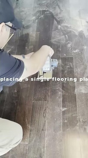 Replacing single laminate flooring plank
