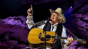 PETER ROWAN performs 'Walls of Time' | The Caverns Sessions