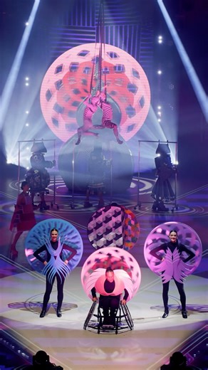 192K views · 5K reactions | Designers, let motion be your muse  In...