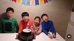 Last March 2021 when the triplets celebrated their birthday with their cousin, Min-seo. 🎂🎉 ccto: DCINSIDE.COM #SongTriplets #DaehanMingukManse | Song Triplets PH