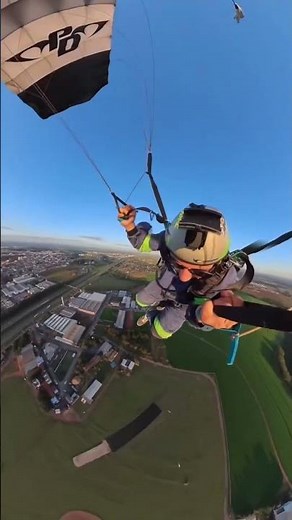How to Swoop a Skydiving Canopy | Expert Canopy Piloting Tips & Landing Technique 🪂