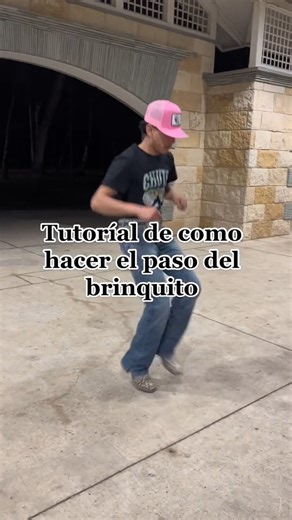 Baile | Danza | Pasos on Instagram: "🎶 Ve al link de mi perfil y domina movimientos de salsa, bachata y más como un profesional. 💃🔥 💃 @pasos.de.baile 💃 @pasos.de.baile 💃 @pasos.de.baile #baile #danzalatina #aprendebaile #bachata #salsa #baileurbano #coreografia"