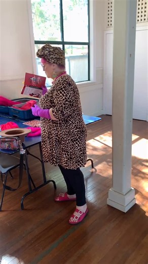 The Burlesque Workshop was a hit! Thank you to Aunty Climax for teaching us how to strut, and sharing the history of burlesque! #betterinblackall | Better in Blackall Festival