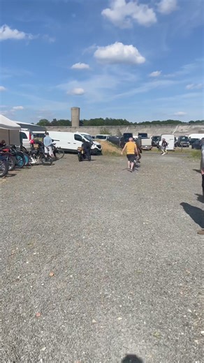 The Silver Stallion. This is a custom 1928 Terrot HSS with a 350cc overhead-valve J.A.P. The heart of the bike is all this is original. The J.A.P motor was found sat in a crate, and the rest of the bike had been built around it over a number of years. It is the project of Simon Laurent and his friend François Boudy, who have created a fantastic motorcycle with a personal touch. This was Simon firing up the bike at the 2024 Vintage Revival in Montlhéry. Video and content is original and copyright