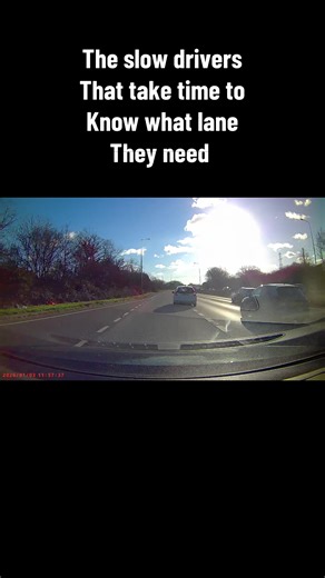 Slow Drivers: Navigating UK Motorways with Dashcams