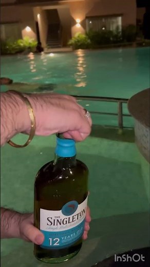 Singleton 12 Years cork opening sound! 😍 #asmr #singlemalt #singleton #satisfyingasmr #whiskey