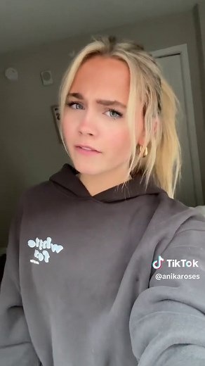 Anika Roses: Cute Blonde TikTok Star