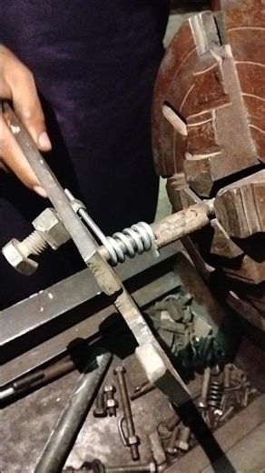 Making a Steel Wire Compression Spring on Machine #springmaking #workshopskills #automobile #forgewe