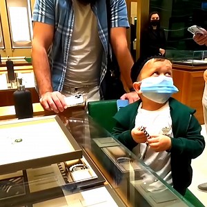 Hasbulla kauft eine Rolex in Dubai 😂 | KüsengsTV