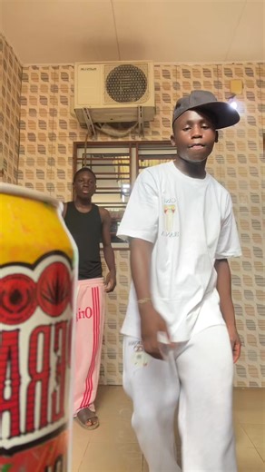 Vidéos de ~Yvann~Nec~ (@yvannnec) avec son original - lekalama00