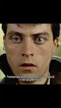 Cada medianoche todos cambian de identidad… excepto un hombre | Dark City (1998)#película #movie