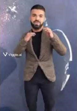 Chat what is drake doing💀💀💀 #meme