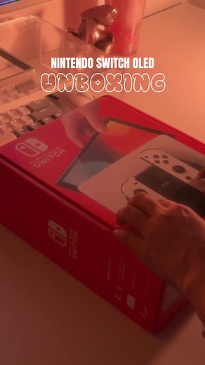 Nintendo Switch OLED Unboxing