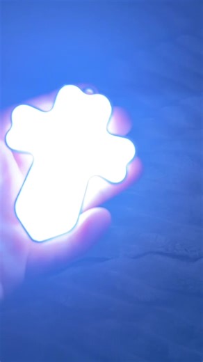 Love this keychain light! Attach to purse, put it in your center console or just use as a mini light when needed! #gift #giftideas #light #tiktokshoprestock #christmas