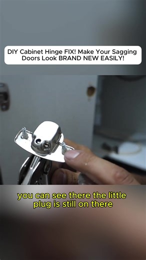 DIY Cabinet Hinge FIX! Make Your Sagging Doors Look BRAND NEW EASILY! #howto #diytips #homerepair #cabinet #fix