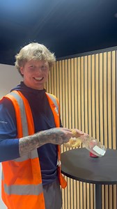 🥪 What’s on the menu this lunch hour? 🥤Why not swing by @barneysbargains and check out our fantastic range of lunchtime options – tasty, quick & easy on the wallet 😋👌#LunchTimeDeals #BarneysBargains #Liverpool #Foodie | Barneys Bargains