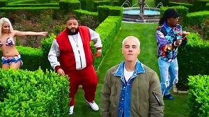 贾斯汀比伯等巨星共同出演《I m the One》MV