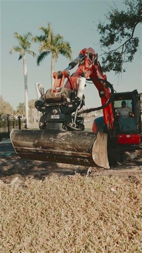 Kubota Running CMP Tilt Rotate Bucket in Florida #waterscape #excavator #miniexcavator