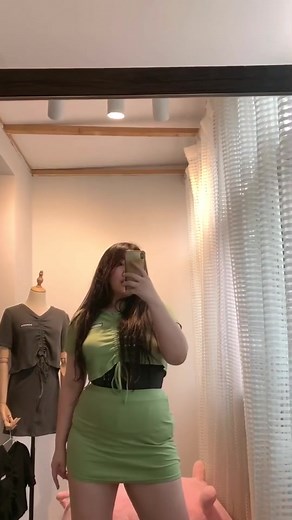 Chubby Crossdressers: Celebrating Beauty and Style