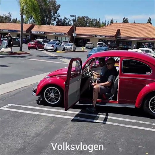 Turbo VW cruises into the meet up. #volksvlogen
