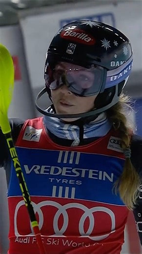 Mikaela's skiing is poetry in (slow) motion. 🥇