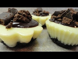 Mint Cookie Mini Cheesecakes (Using Girl Scout Thin Mint Cookies)