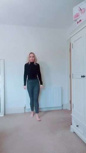 Yoga🧘🏼‍♀️🩰 #tiptoes #yoga #movement #strenght #wheel #yoga #pose #dance #strong #powerful #fyp