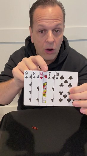 Advent Magic Day 12 #cardtrick #beginnermagic #magician