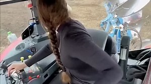 Трактористка