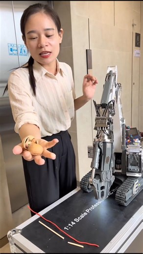 sharp and solid RC excavator truck