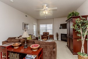 Chase Court - 1942 Stewart Ave Lawrence, KS 66046 | Apartments.com