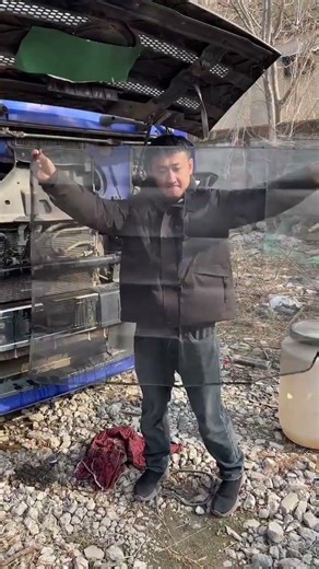 General-purpose insect screen for truck water tanks