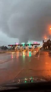 MUST WATCH - Insane new video of a fast-moving damaging large tornado on Wednesday in Burlington, New Jersey Heading into Bristol, Pennsylvania at the Burlington Bristol Bridge.🌪️ Permission: Scott Smith | Live Storm Chasers