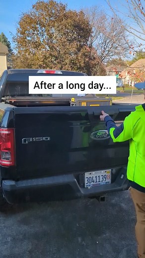 We have all been there...No More Mess @Strapinno Ratcheting Cargo Bar !#tips #tools #ratchet #truck #cargobar #construction #diytips #strapinno #cargo #hacks