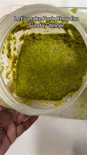 Oluchi👩🏾‍🍳🍽️ on Instagram: "Let’s make Pork Chop for Sunday dinner🍽️"