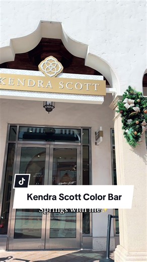 Explore Kendra Scott Color Bar at Disney Springs