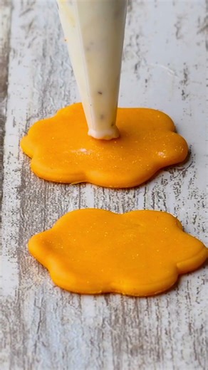 Bring some flower power to your pasta plate with sunflower ravioli! 🌻🍝