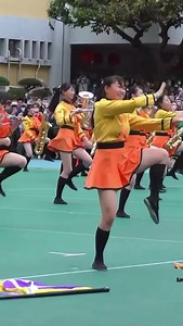 京都橘高校吹奏楽部のマーチングパフォーマンス