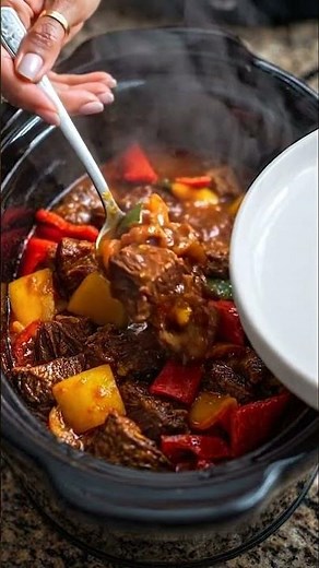Slow-Cooked Mediterranean Beef & Pepper Stew