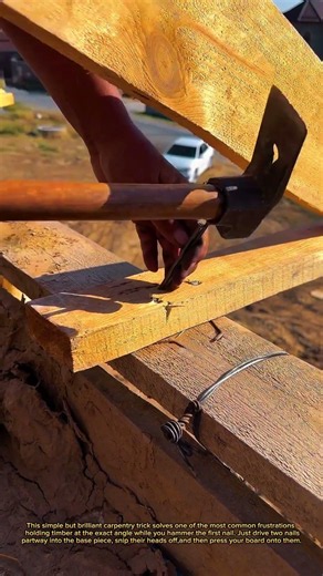 Genius Carpenter Trick — Two Nails = Perfect Angle Alignment! #smarttool