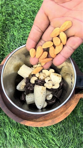 Oreo and banana and dry fruit milkshake ￼#shake