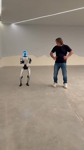 Robot Toša je za samo dva dana naučio da igra,idemo dalje,na redu je box i sportovi, a istovremeno proučava i sve druge učesnike Elite! | Zeljko Mitrovic