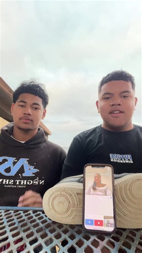 Explore Mini Chat Features on Smartphones