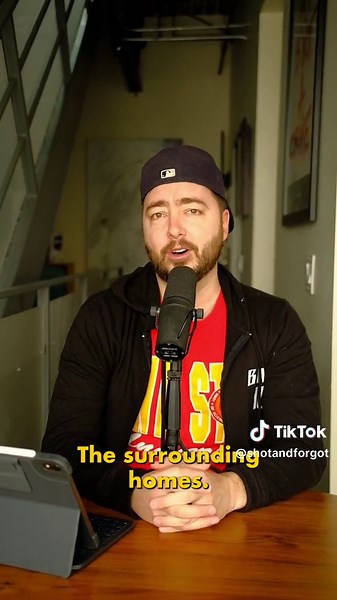 The Mysterious Abandoned House in Detroit: A Tale of Decay and Art