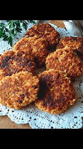 Quick Salmon Patties 🤤😍 – Don’t LOSE THIS RECIPE 😍 Ingredients: - Salmon, drained and flaked - Bread crumbs - Chopped onion - Mayonnaise If you love quick and tasty meals, make sure to stay tuned for more delicious recipes! Thank you for following along. The recipe is in the 1st (c.o.m.m.e.n.t). ⤵️ | Grandma's Old Recipes