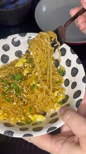 Kindall Crummey on Instagram: "Need a quick lunch or dinner? I’ve got you! I can’t wait for you to try this ramen recipe! It’s super simple and flavor packed! Be sure to save this one for later and tag a friend who would love this, too! 🫶🏼 Here’s the recipe… What You Need: 1 pack of ramen noodles, any flavor 1 Tbsp of butter 1 Tbsp of olive oil 1 Tsp of minced garlic 2 Tbsp of soy sauce 1 Tbsp of brown sugar 1 egg Green onions, chopped Everything bagel seasoning What to Do: • Coo