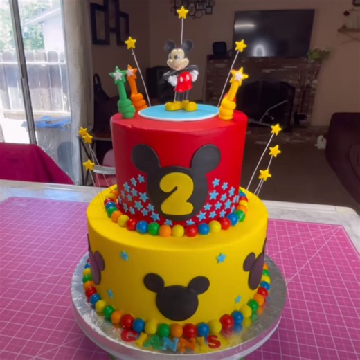 103K views · 888 reactions | The cutest topper for birthday cakes | MetDaan Cakes | Facebook