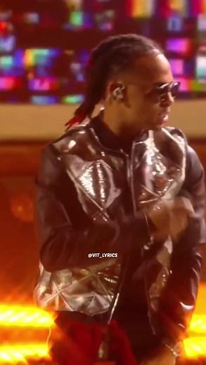 Escápate Conmigo Remix - Arcangel, Ozuna, Wisin (Lyrics Video)